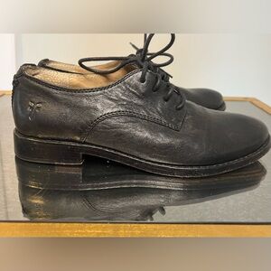 Women’s Frye Anna black Oxford Shoes Size 6. Laced Up.   Classy Casual